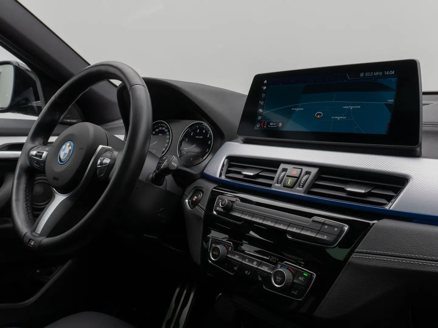 BMW X2 xD25e M Sport HUD Kamera PANO LEASING