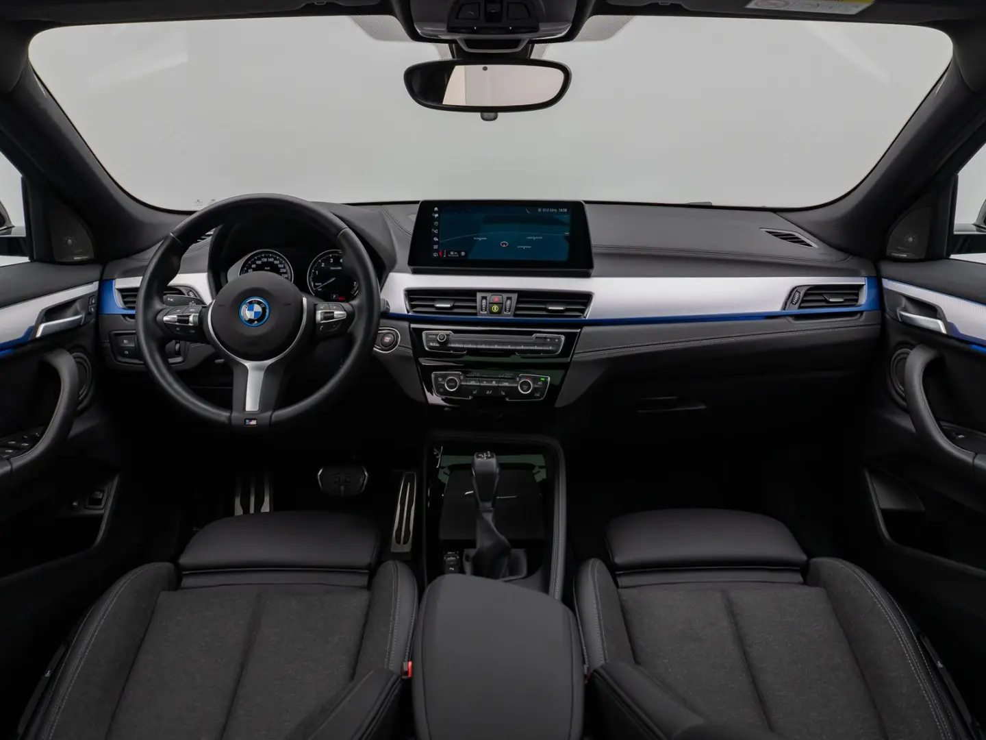 BMW X2 xD25e M Sport HUD Kamera PANO LEASING
