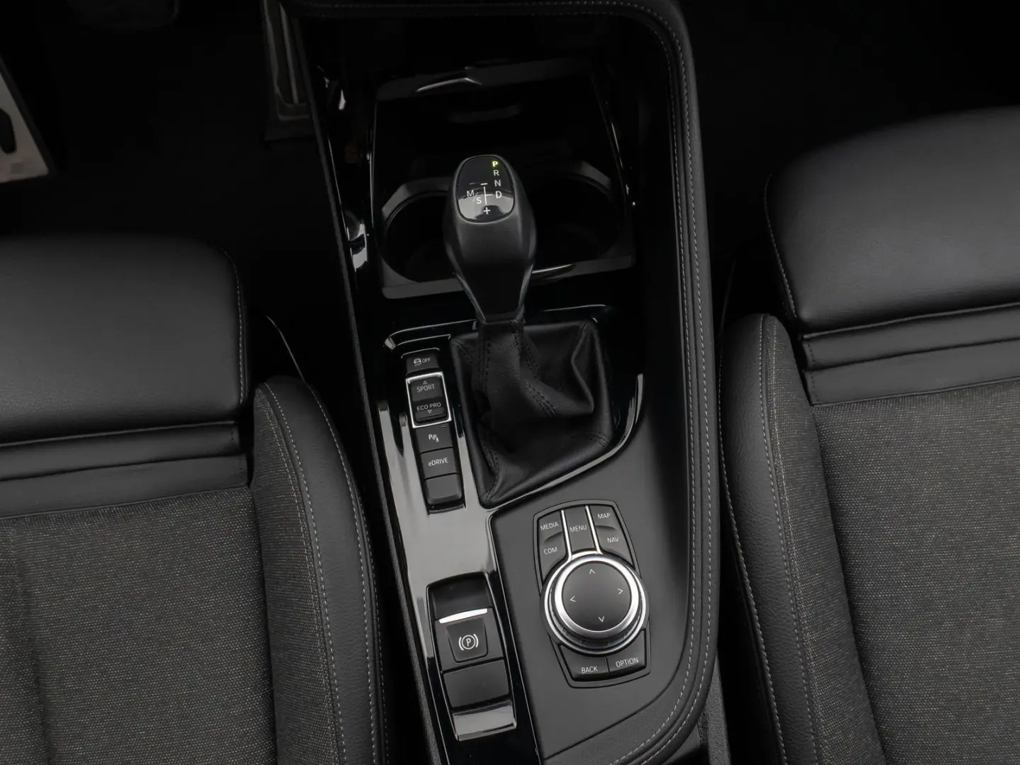 BMW X2 xD25e M Sport HUD DAB HiFi LED LEASING