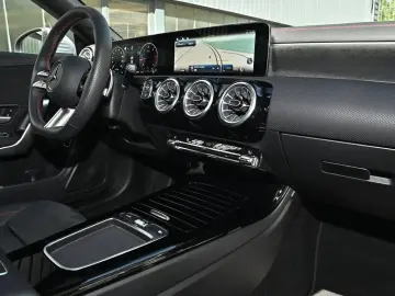 CLA 220 d Coupé AMG Sport Edition AHK Distr. LED