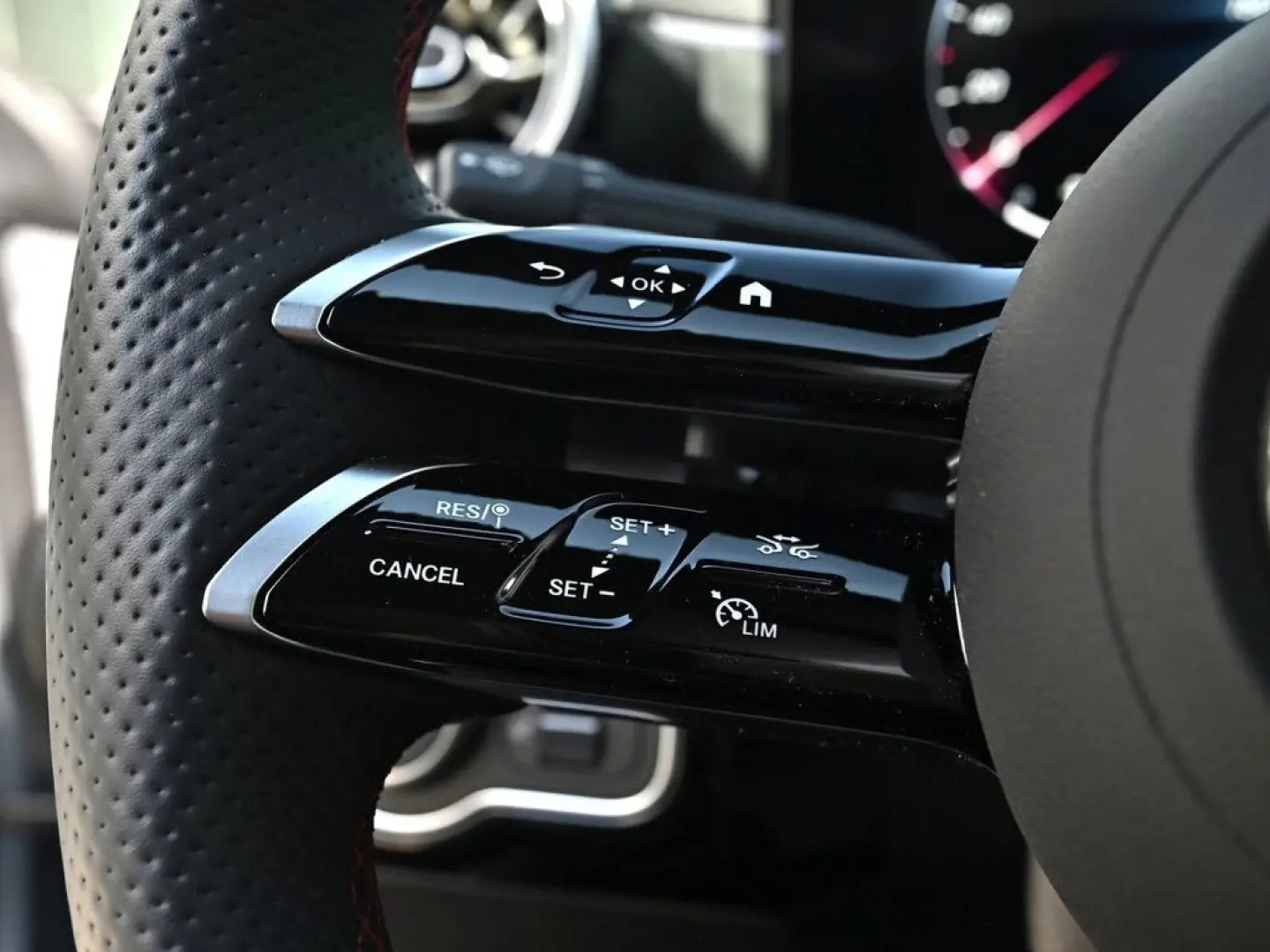 CLA 220 d Coupé AMG Sport Edition AHK Distr. LED