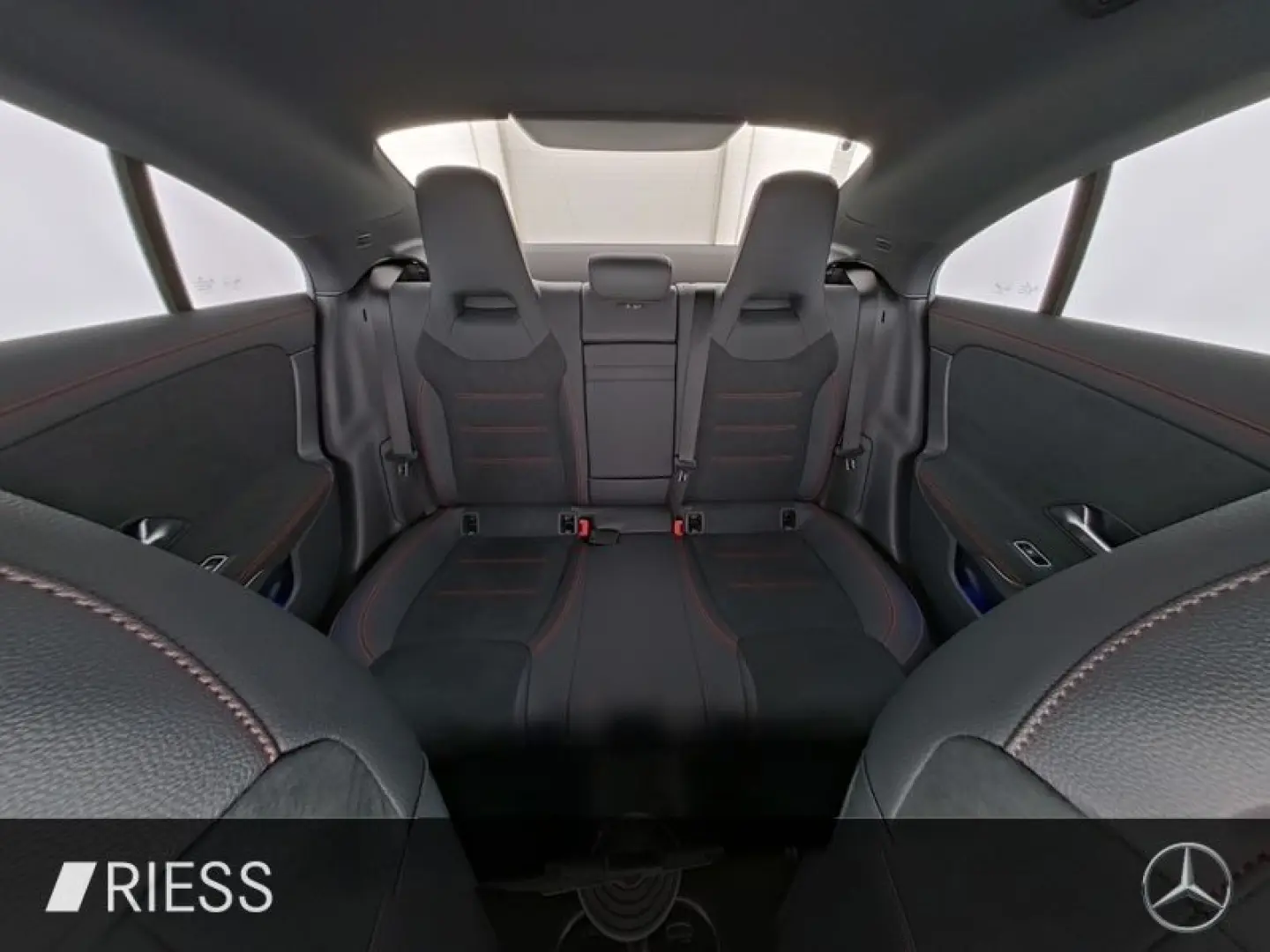 CLA 250 4MATIC Coupé AMG SPORT PANO W-PAKET PEMI