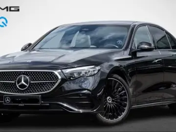 Mercedes-Benz E 200 AMG Superscreen LED Pano