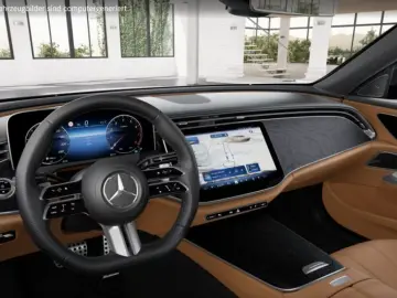 Mercedes-Benz E 200 AMG 360° Pano Burmester