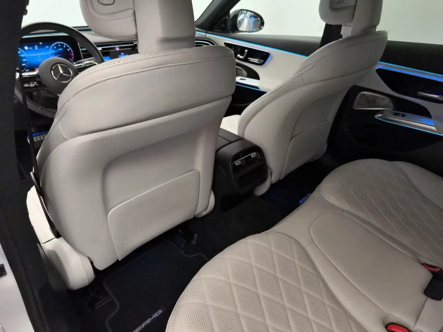 Mercedes-Benz E 200 AMG Premium Superscreen Leder