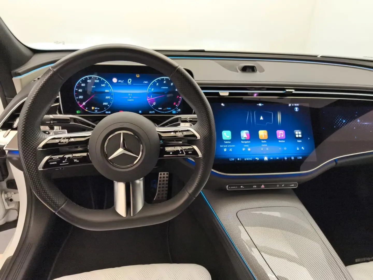 Mercedes-Benz E 200 AMG Premium Superscreen Leder
