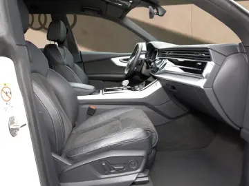 Q8 55 TFSI e S line 21