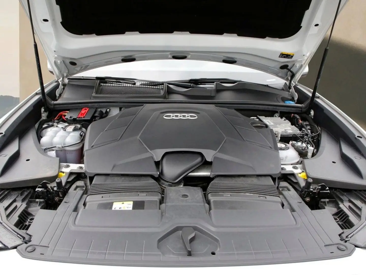 Q8 55 TFSI e S line 21