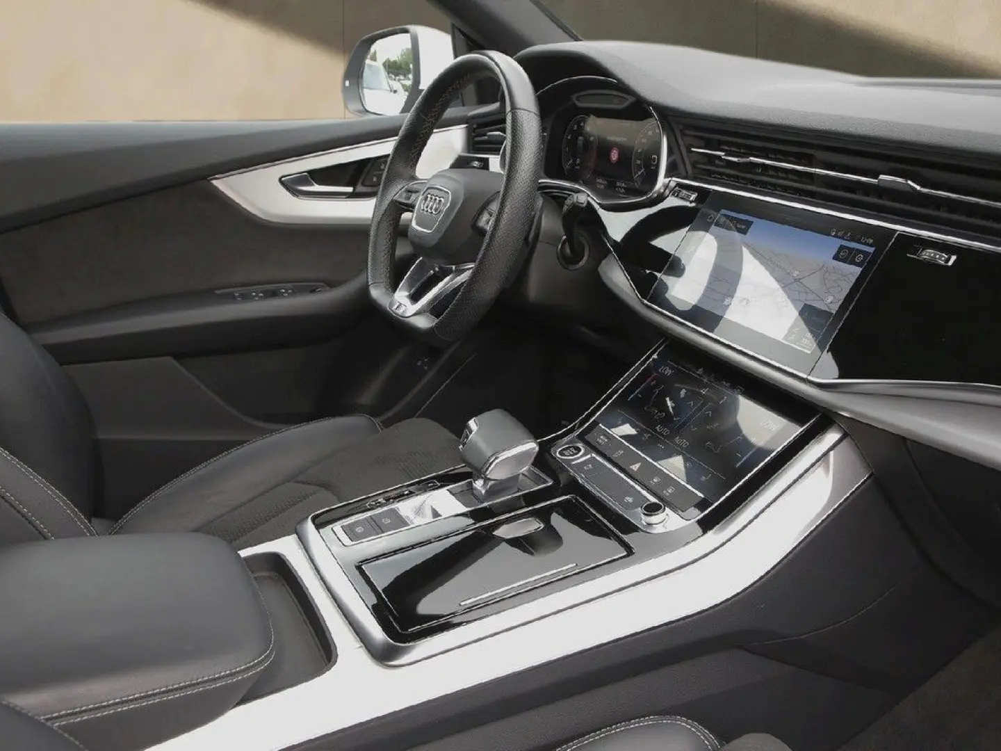 Q8 55 TFSI e S line 21