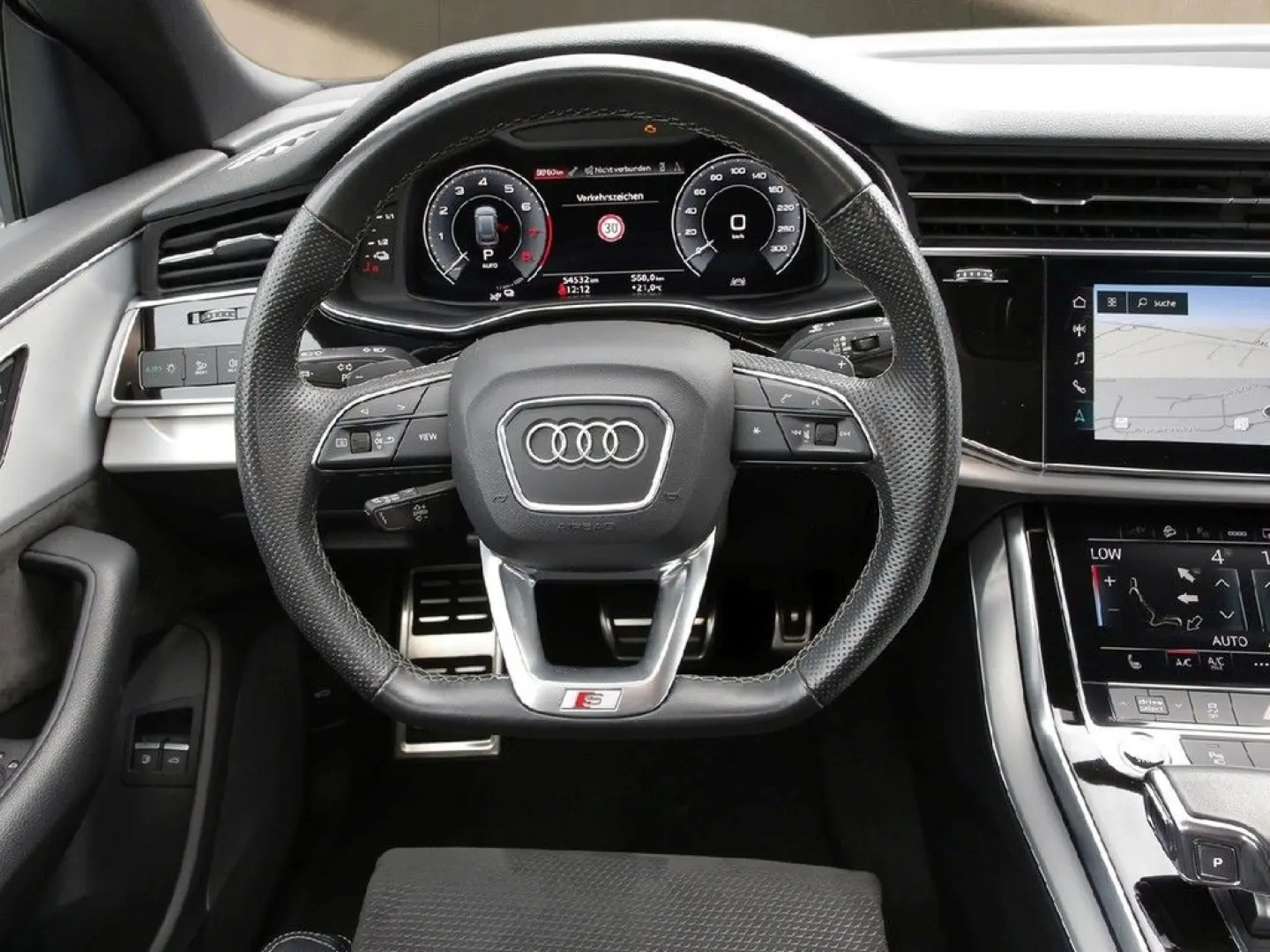 Q8 55 TFSI e S line 21