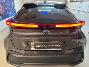 C-HR Hybrid FWD Team Deutschland