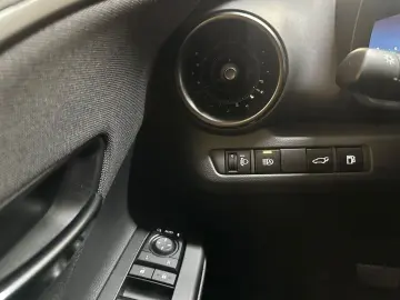 C-HR Hybrid FWD Team Deutschland