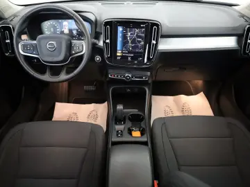 XC40 T3 Momentum Pro, Navi, LED, DAB, PDC