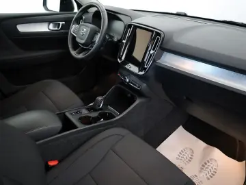 XC40 T3 Momentum Pro, Navi, LED, DAB, PDC