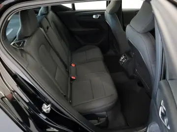 XC40 T3 Momentum Pro, Navi, LED, DAB, PDC