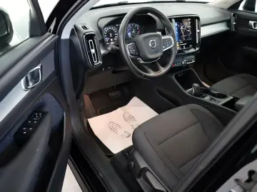 XC40 T3 Momentum Pro, Navi, LED, DAB, PDC