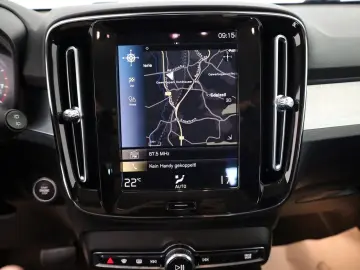 XC40 T3 Momentum Pro, Navi, LED, DAB, PDC