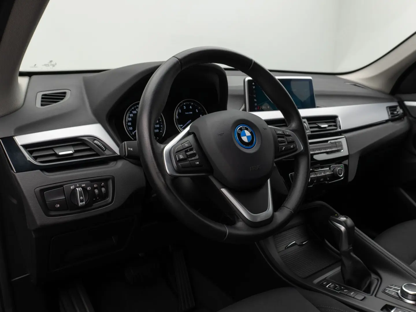 X1 xD25e Parkassist DAB LED Geschwindigkeitsreg