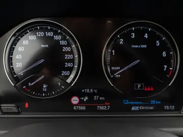 X1 xD25e Parkassist DAB LED Geschwindigkeitsreg