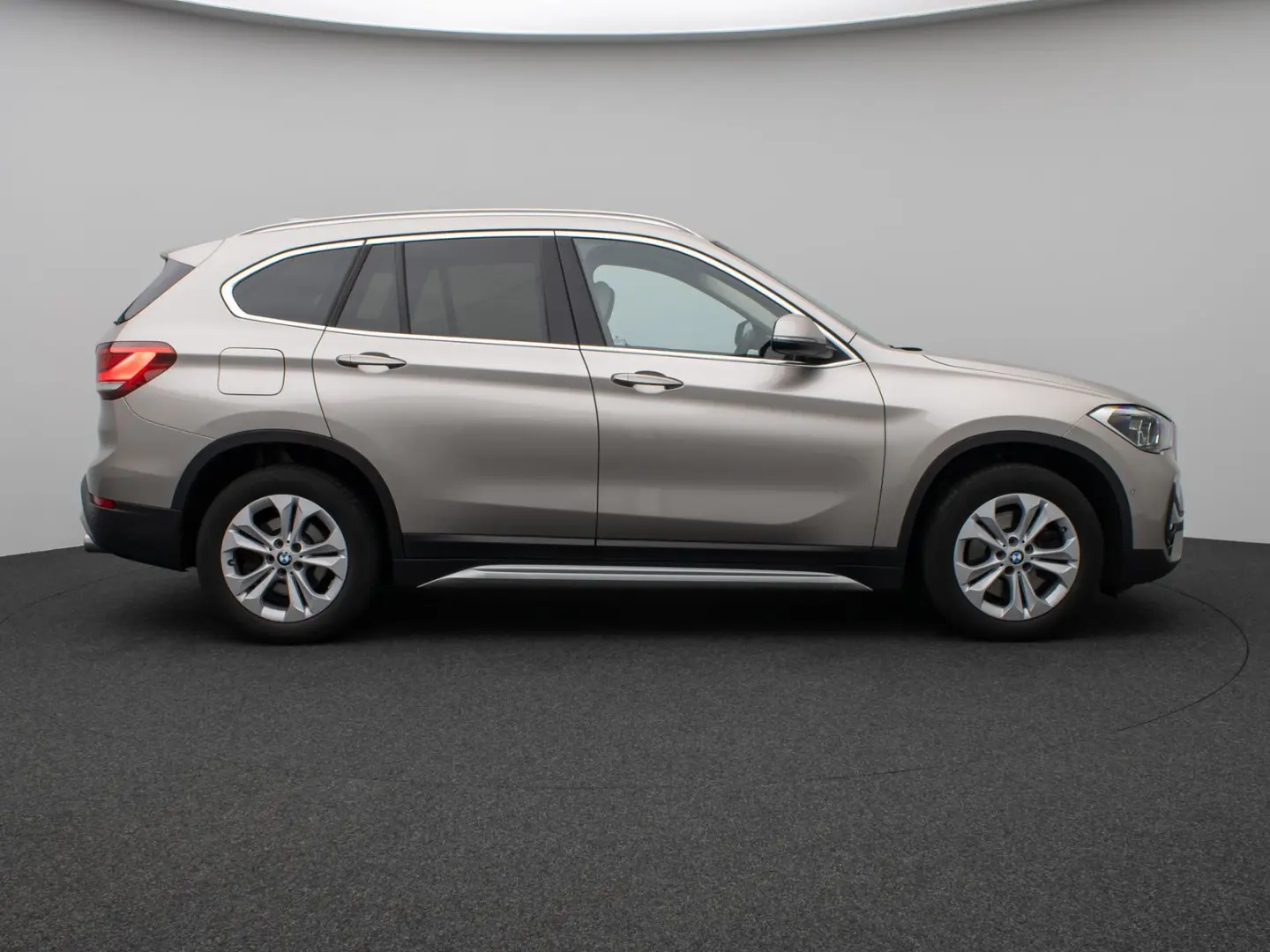 X1 xD25d xLine H/K DAB Parkassis AHK Alarm Sport