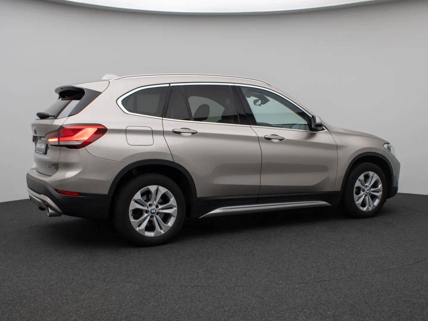 X1 xD25d xLine H/K DAB Parkassis AHK Alarm Sport