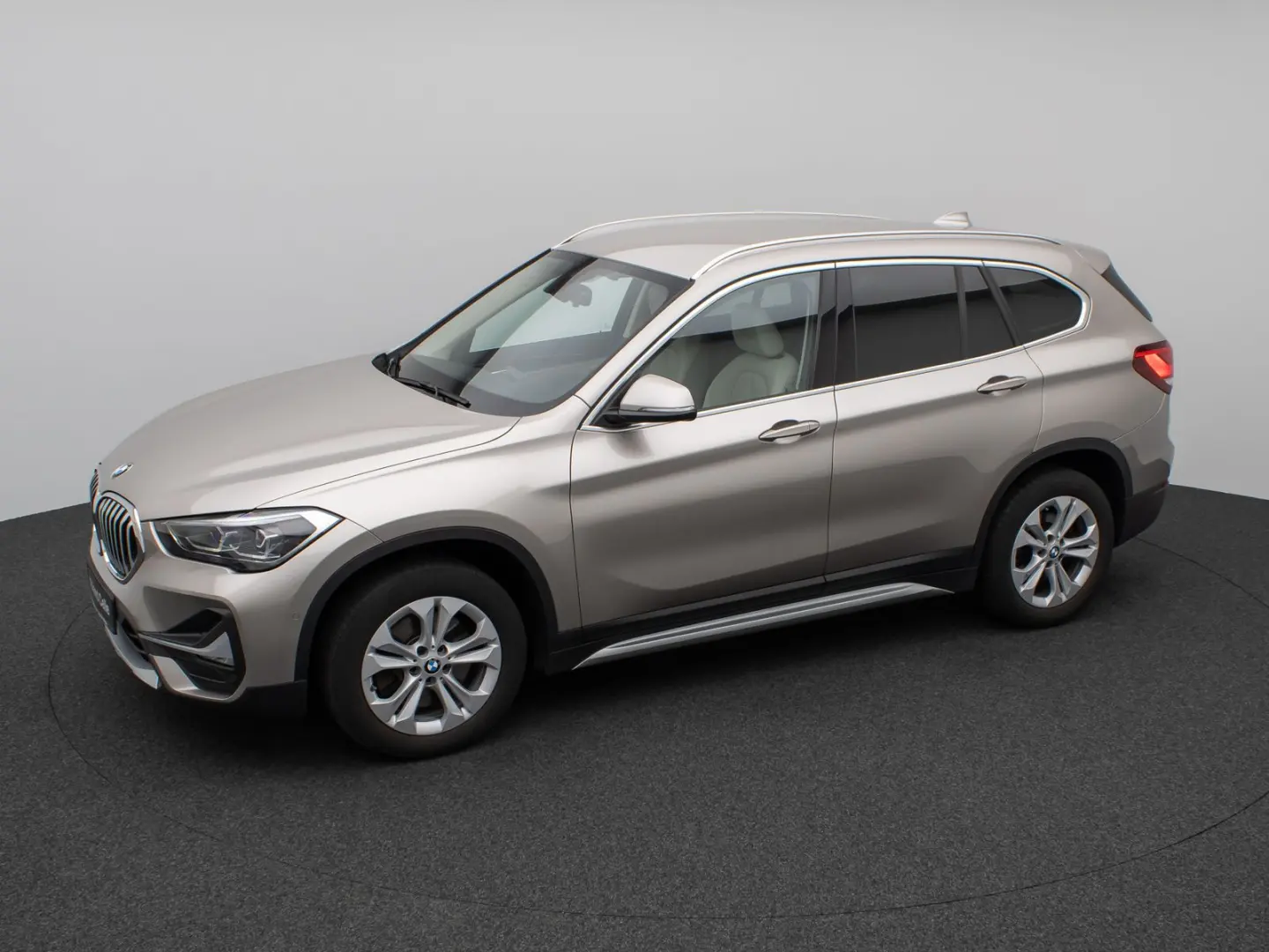 X1 xD25d xLine H/K DAB Parkassis AHK Alarm Sport