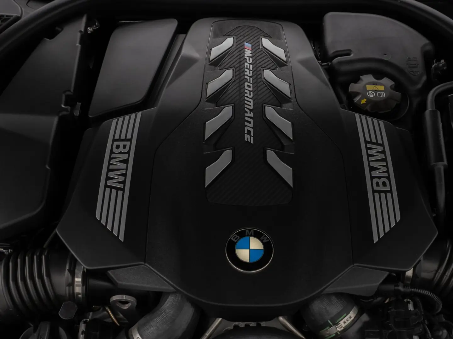 M850i xD GC Panorama 360°DAB H/K SoftCl 20Zoll