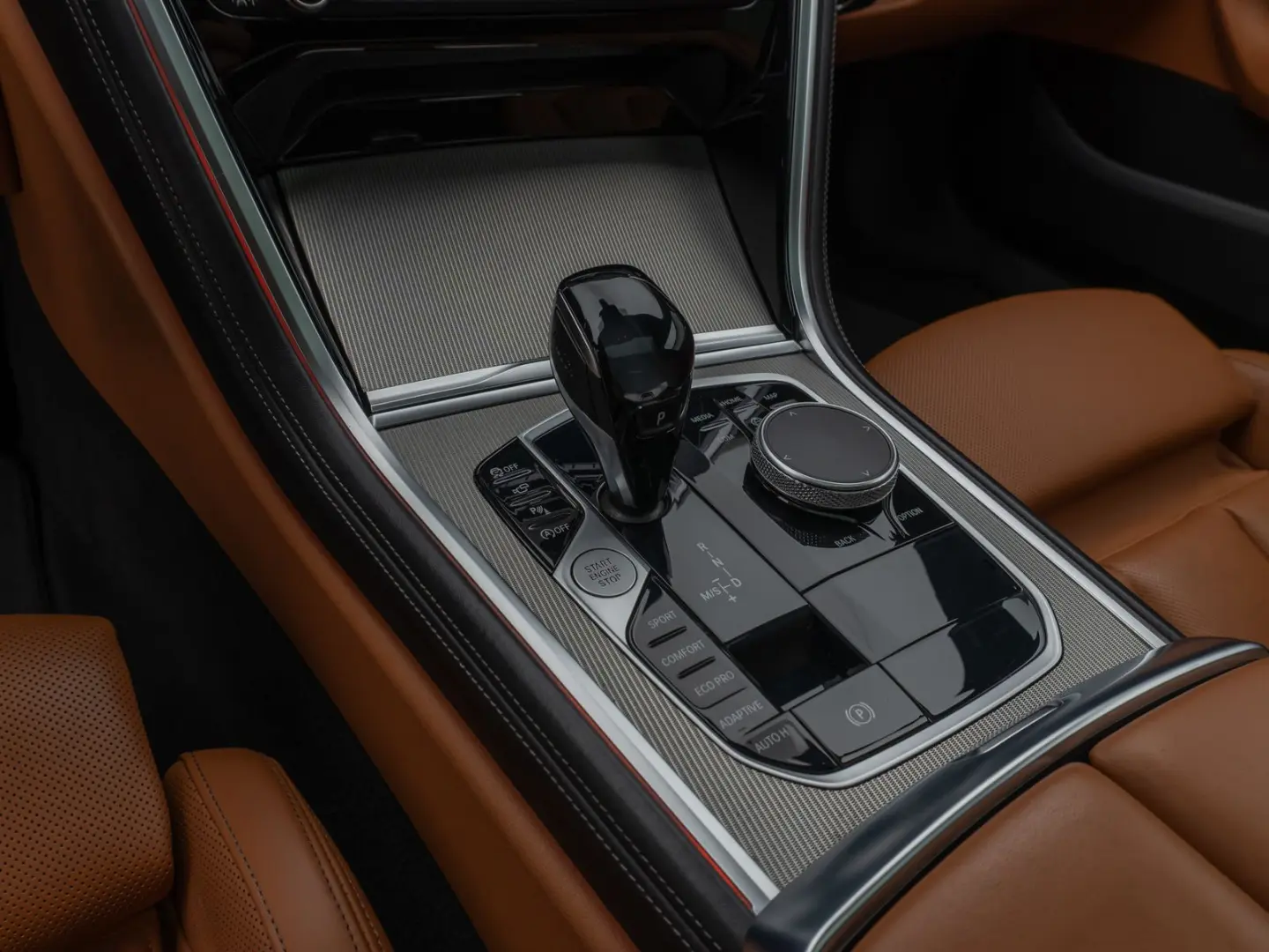M850i xD GC Panorama 360°DAB H/K SoftCl 20Zoll