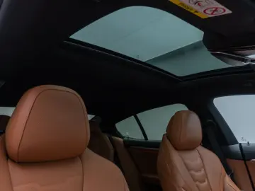 M850i xD GC Panorama 360°DAB H/K SoftCl 20Zoll