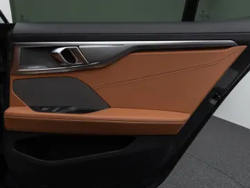 M850i xD GC Panorama 360°DAB H/K SoftCl 20Zoll