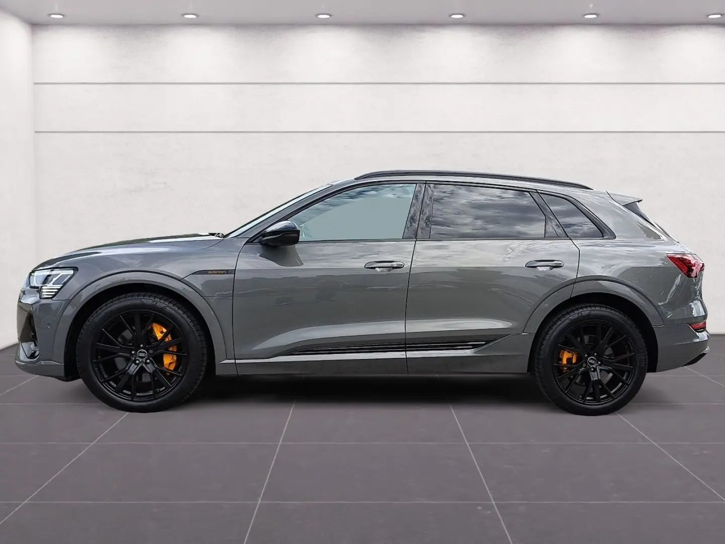e-tron S line black 50 quattro AHK NAV HEAD KAM
