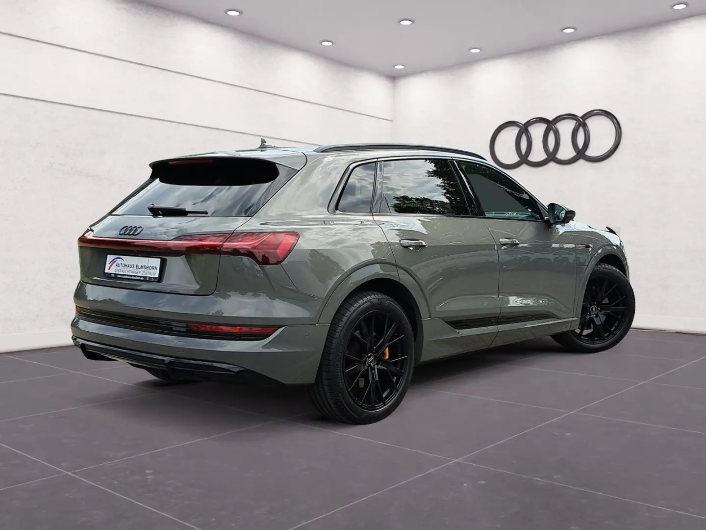 e-tron S line black 50 quattro AHK NAV HEAD KAM