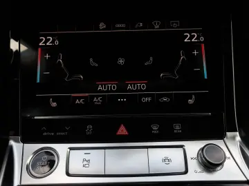 e-tron S line black 50 quattro AHK NAV HEAD KAM