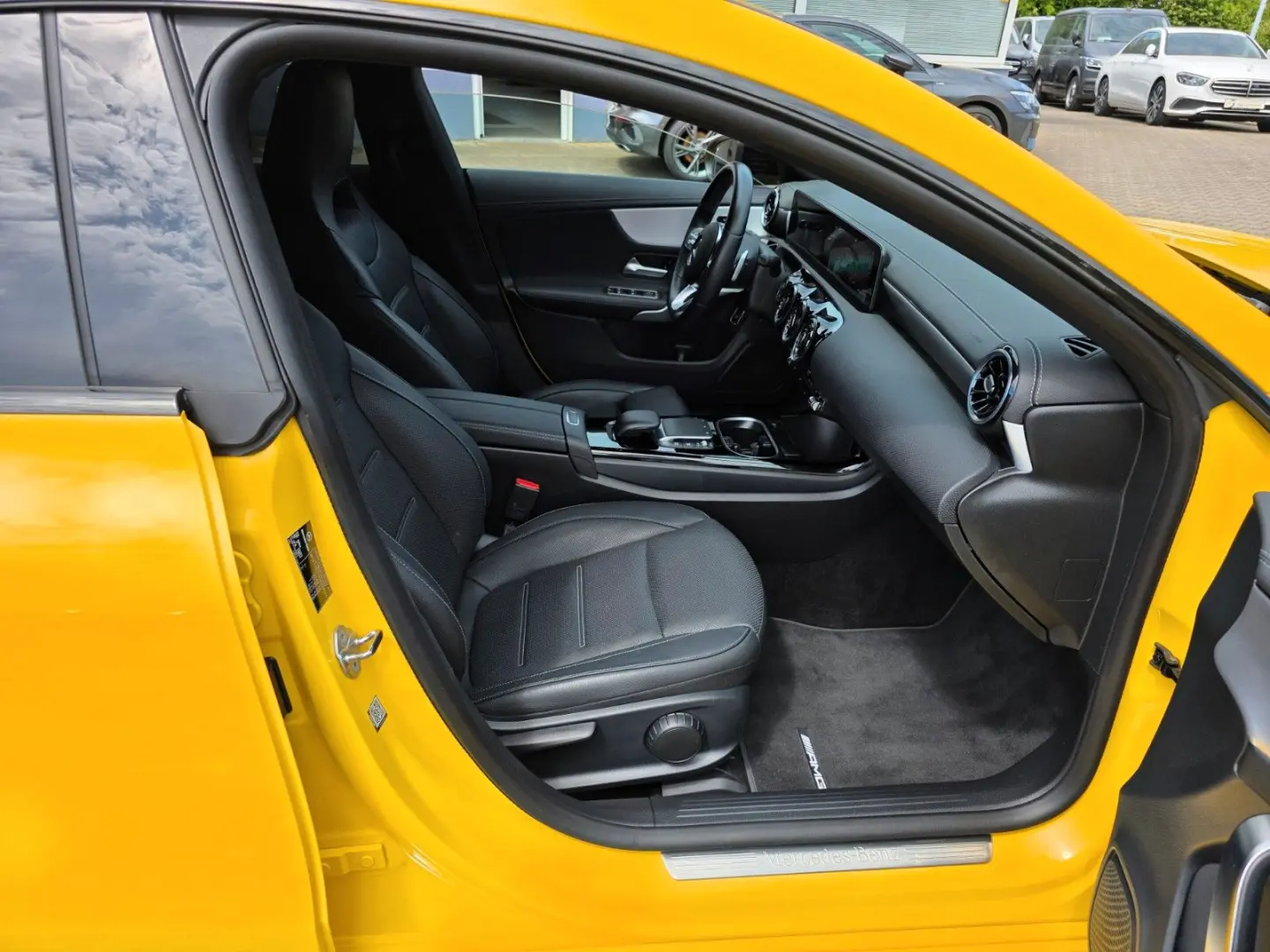 CLA 220 d AMG-Paket/Navi/Kamera/HuD