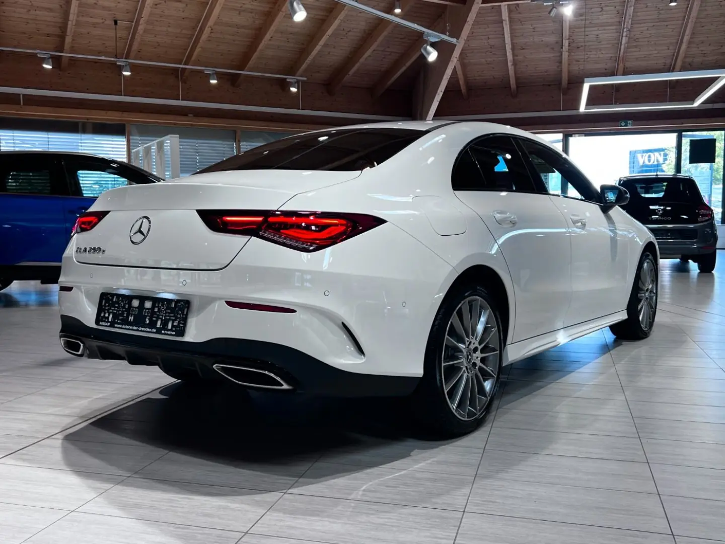 CLA 250 e AMG Line LED+Pano+SR&WR+Navi+SHZ