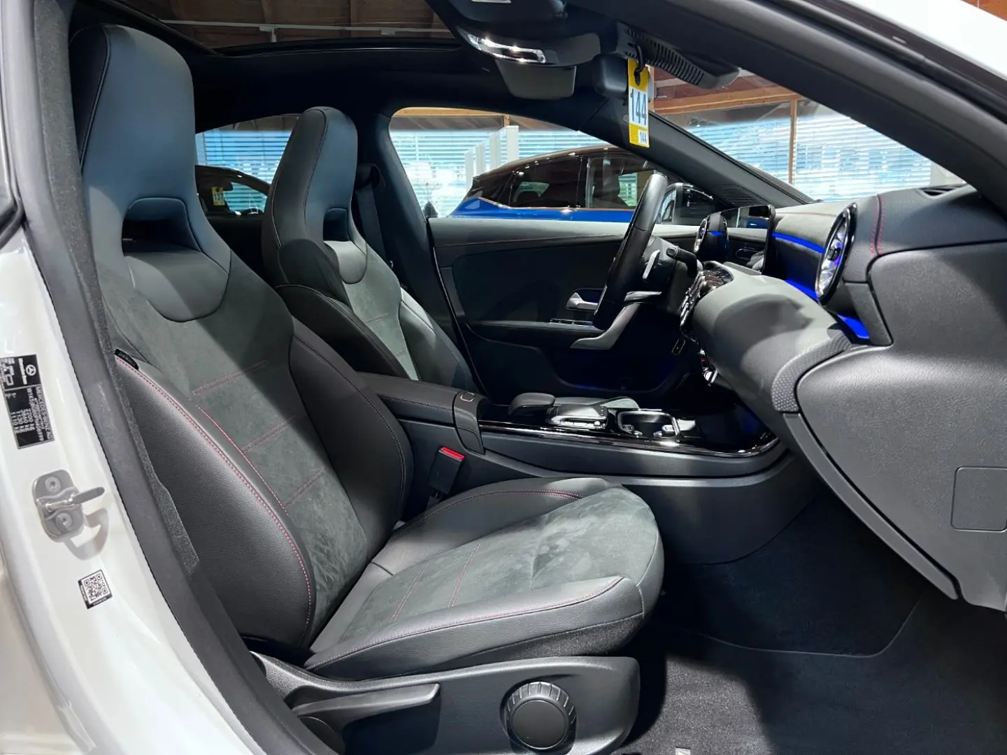 CLA 250 e AMG Line LED+Pano+SR&WR+Navi+SHZ