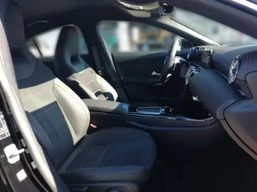 CLA 200 d *AMG*Ambi*RKam*Distr*Mbeam*MBUX*KeyGo*