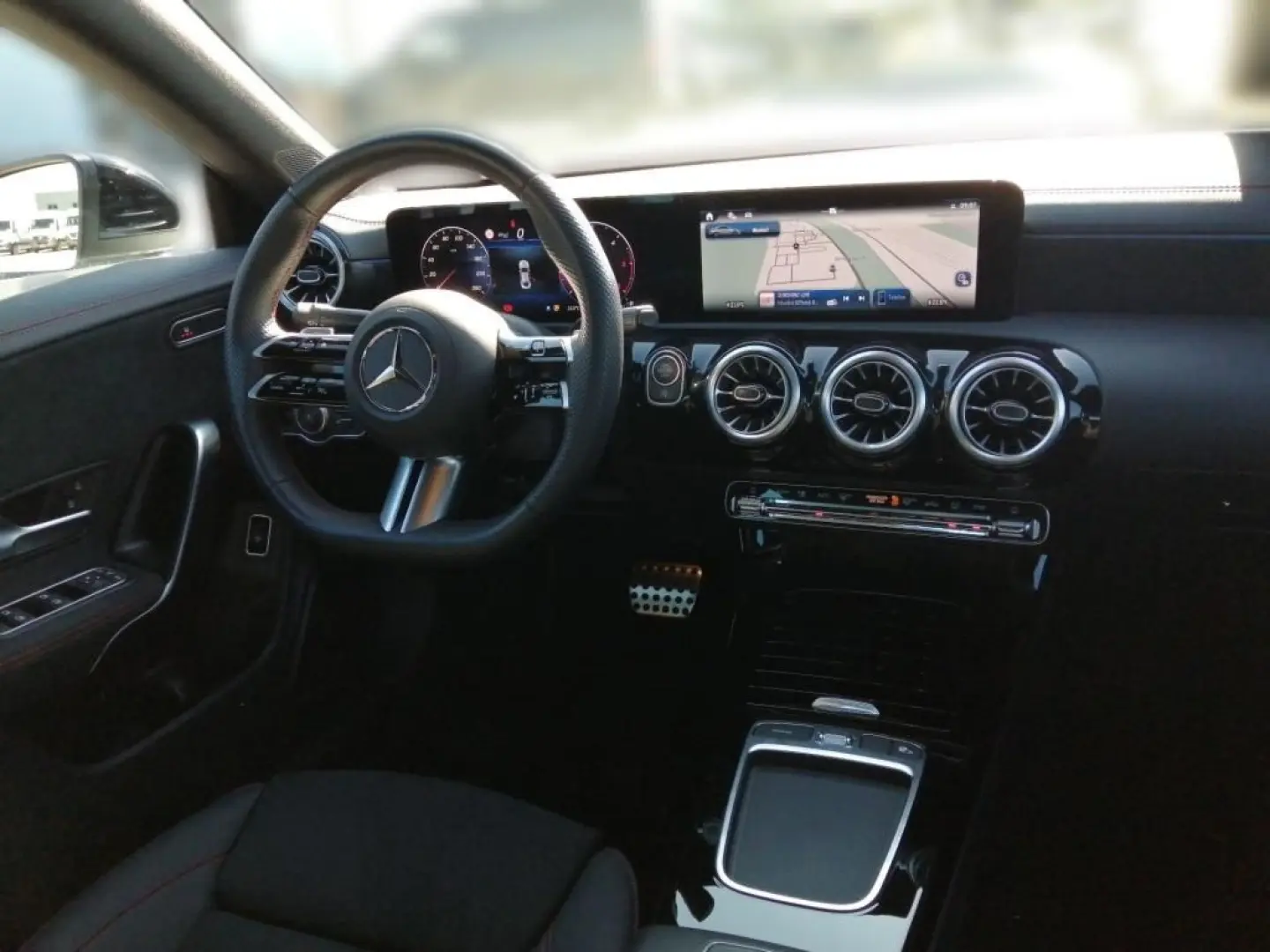 CLA 200 d *AMG*Ambi*RKam*Distr*Mbeam*MBUX*KeyGo*