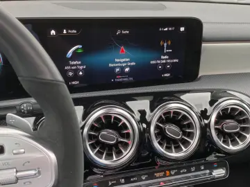 CLA250e AMG Pano_SitzKlima_Burmester_360_Leder_