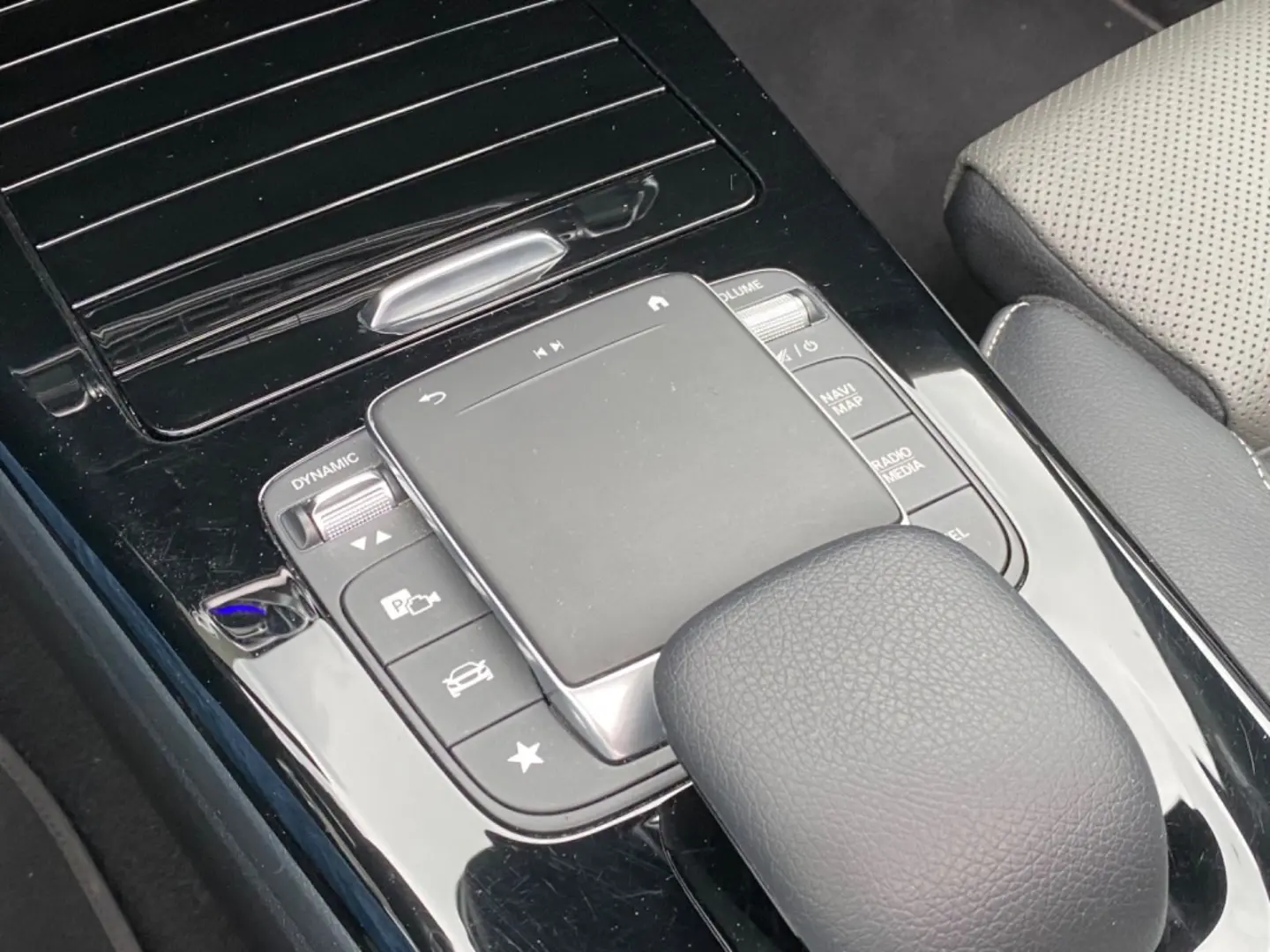 CLA250e AMG Pano_SitzKlima_Burmester_360_Leder_