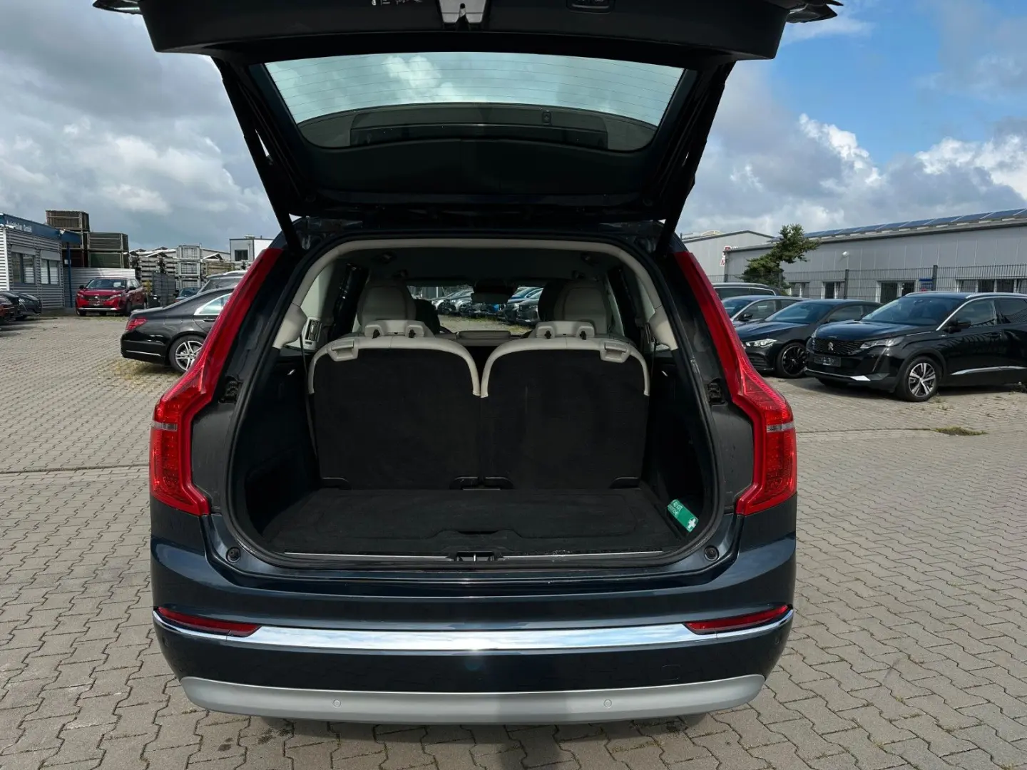XC90 T8 AWD PHEV*Keyless*7sitze