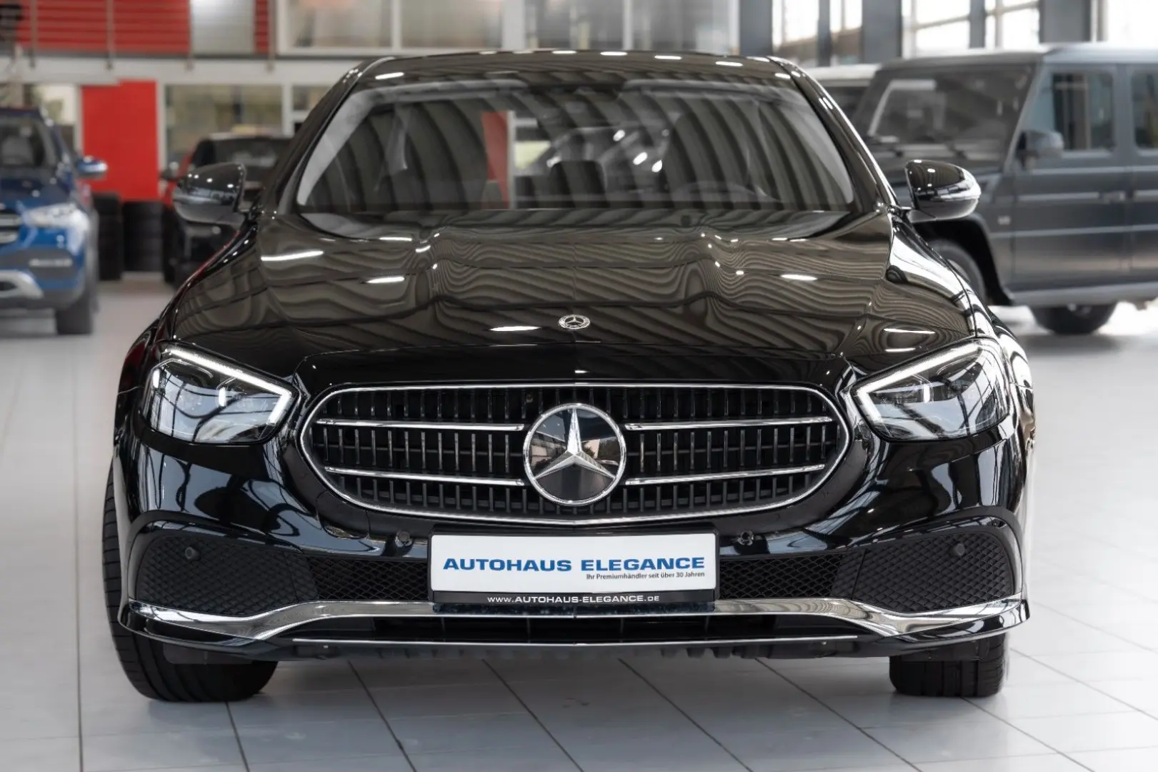E 300 Lim. Avantgarde*MULTIBEAM*LEDER*NAVI*SHD*