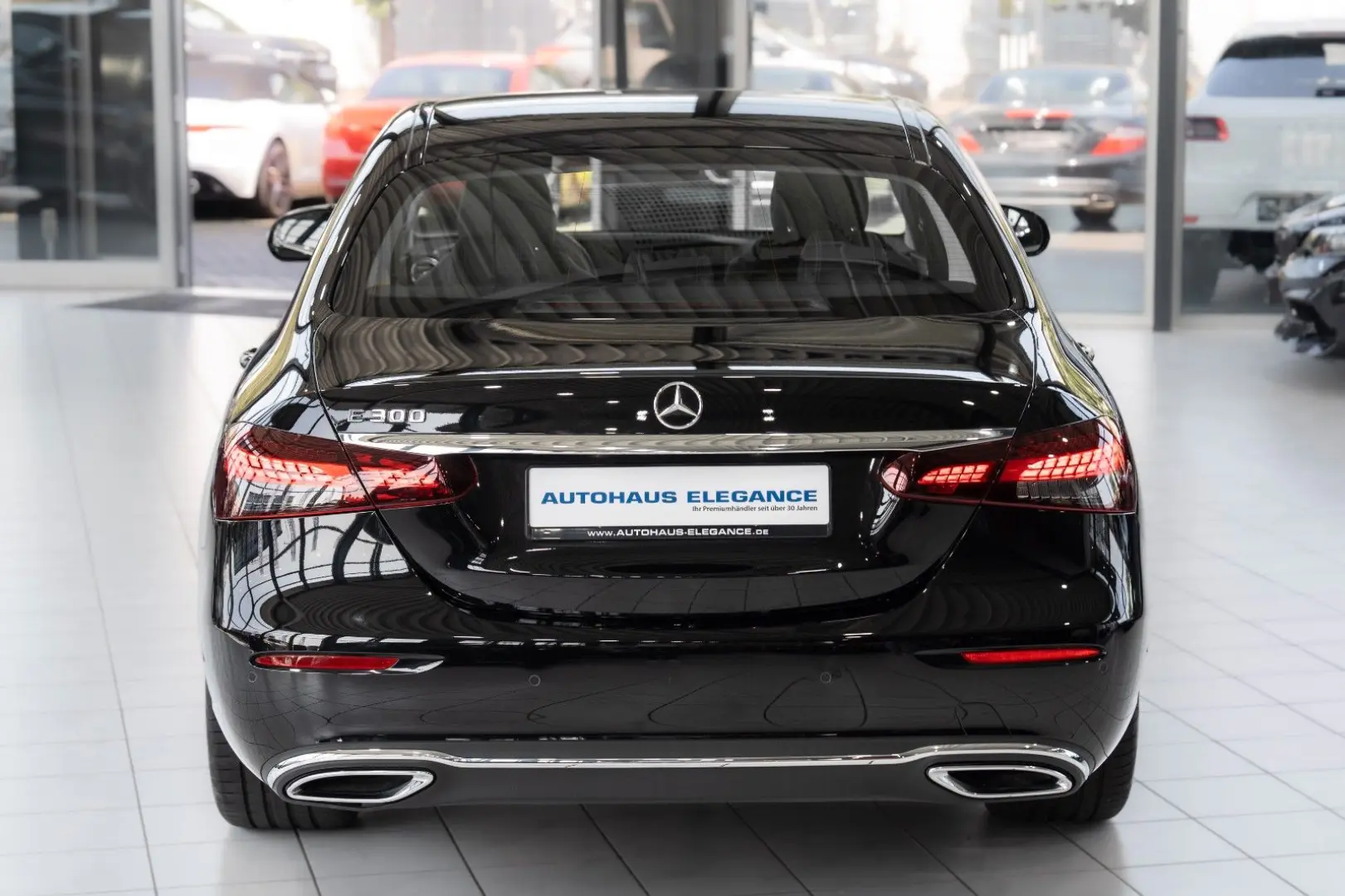 E 300 Lim. Avantgarde*MULTIBEAM*LEDER*NAVI*SHD*