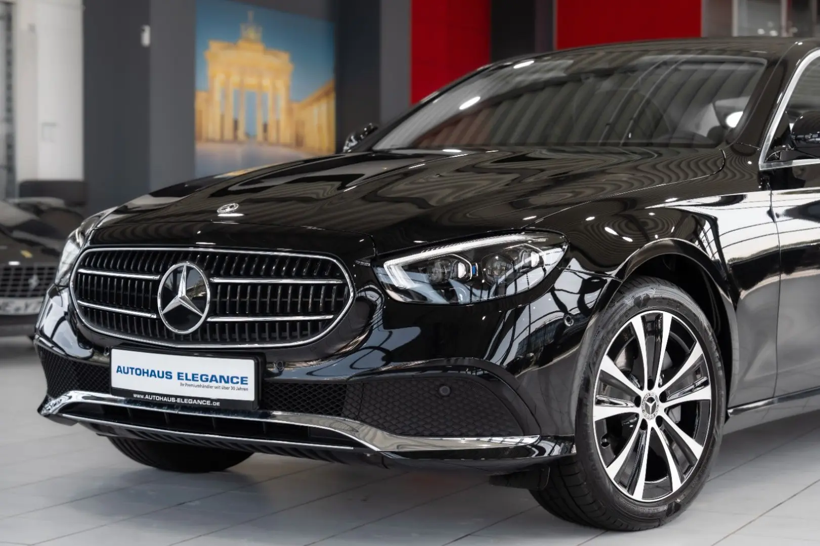 E 300 Lim. Avantgarde*MULTIBEAM*LEDER*NAVI*SHD*