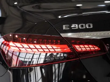 E 300 Lim. Avantgarde*MULTIBEAM*LEDER*NAVI*SHD*