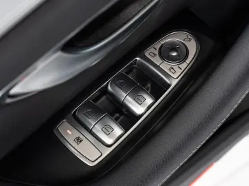 E 300 Lim. Avantgarde*MULTIBEAM*LEDER*NAVI*SHD*