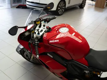Ducati Panigale V4S