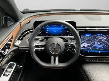Mercedes-Benz E 300 și AMG Prem/NIGHT/20