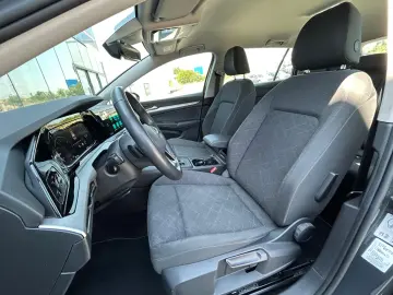 Volkswagen Golf Variant 1.0 eTSI OPF DSG Life
