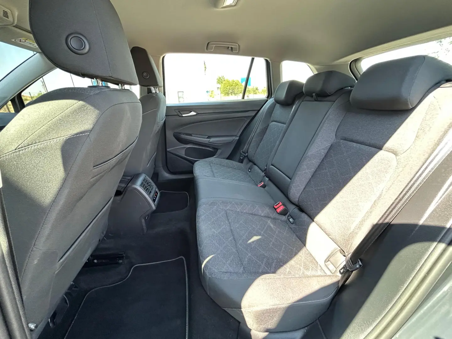 Volkswagen Golf Variant 1.0 eTSI OPF DSG Life